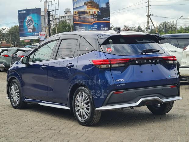 Nissan Note 1.2 Hybrid 2021 Blue