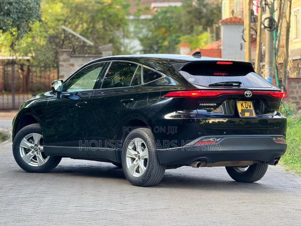 Toyota Harrier 2.0 2021 Black