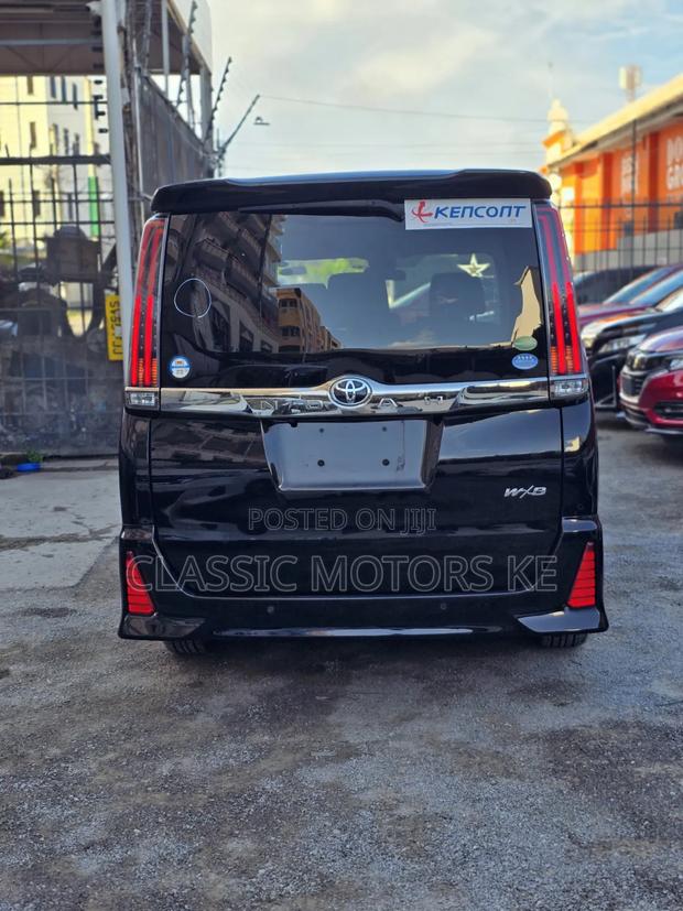 Toyota Noah 2.0 FWD (8 Seater) 2019 Black
