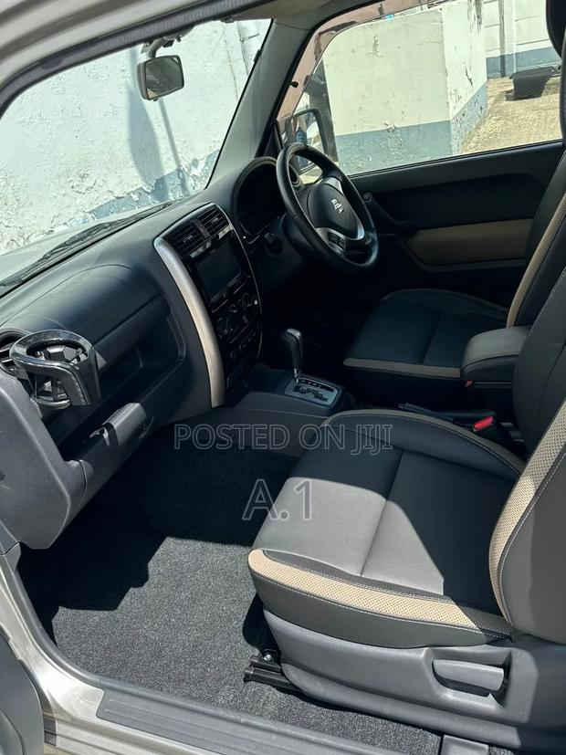Suzuki Jimny 2018 Silver