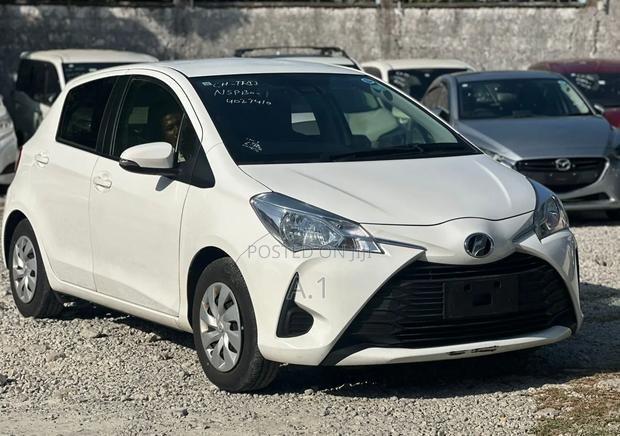 Toyota Vitz 1.3 FWD 5dr 2019 White