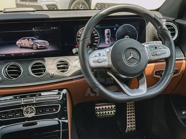 Mercedes-Benz E200 2018 Black