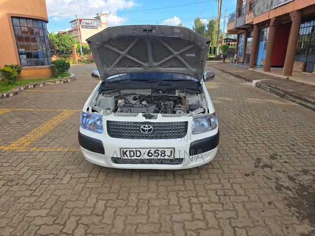 Toyota Succeed SV Premium 2014 White