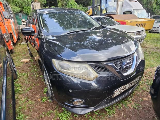 Nissan X-Trail 2.0 Petrol AWD 2015 Black