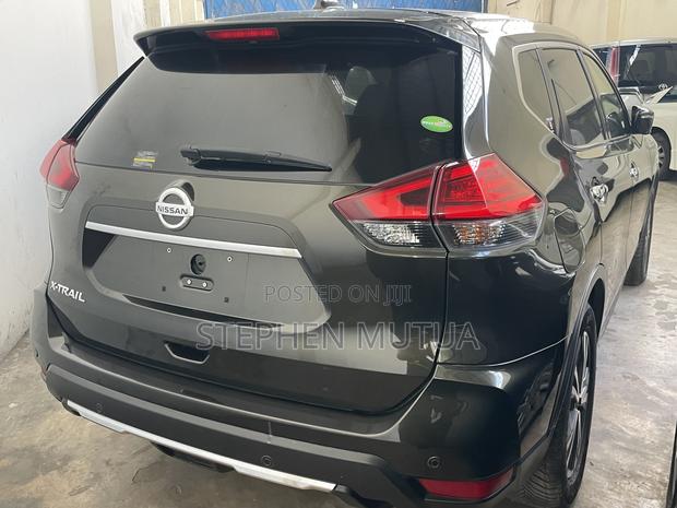 Nissan X-Trail 2.0 Petrol AWD 2019 Green