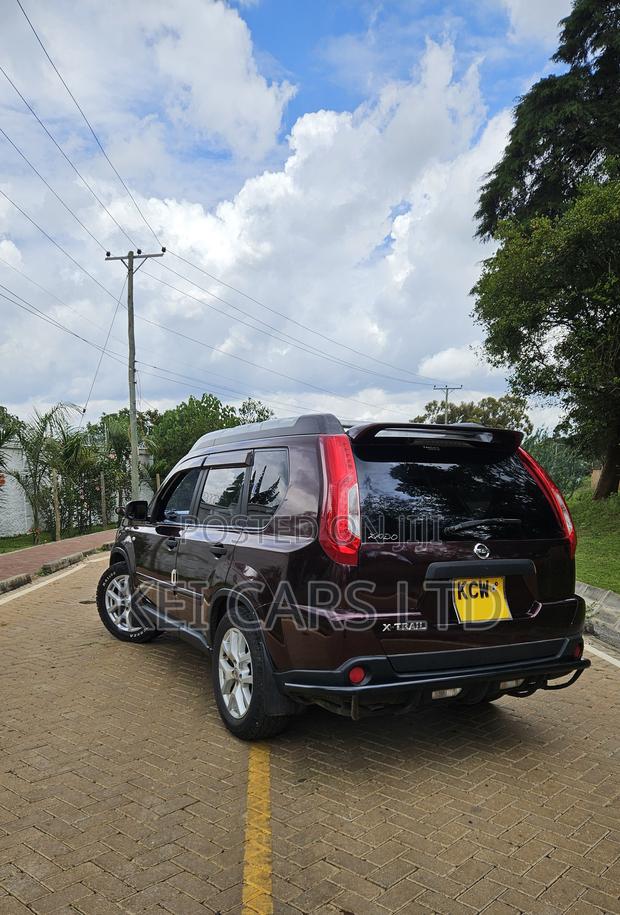 Nissan X-Trail 2012 Maroon