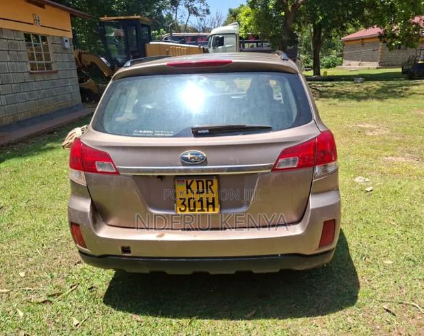 Subaru Outback 2.5i Premium PZEV 4dr Wagon AWD (2.5L 4cyl CVT) 2014