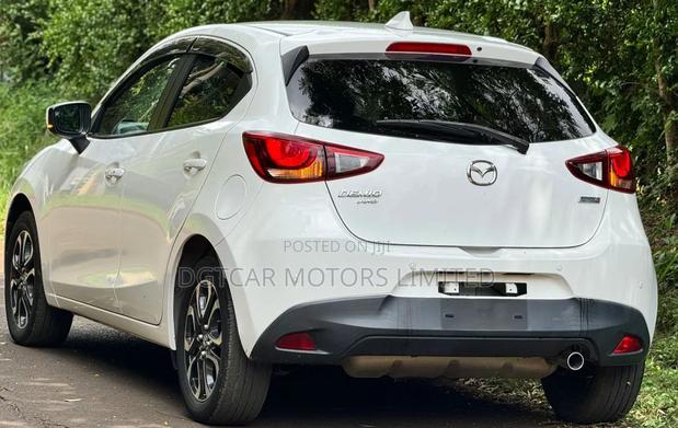 Mazda 2 2020 White