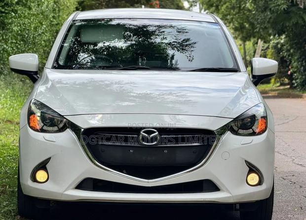 Mazda 2 2020 White
