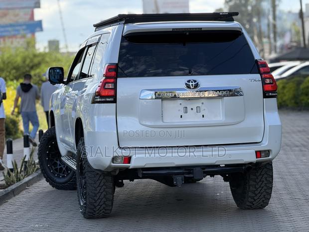 Toyota Land Cruiser Prado 2.7 2019 White