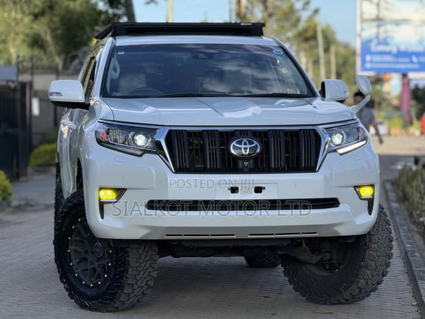 Toyota Land Cruiser Prado 2.7 2019 White