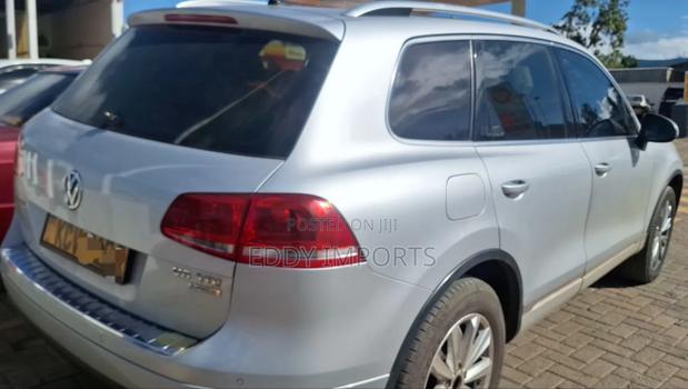 Volkswagen Touareg TDI Sport 2012 Silver