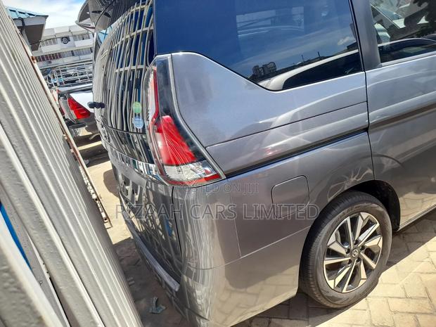 Nissan Serena 2019 Gray