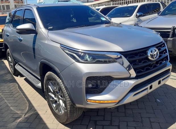 Toyota Fortuner 2.4 D AWD 2020 Silver