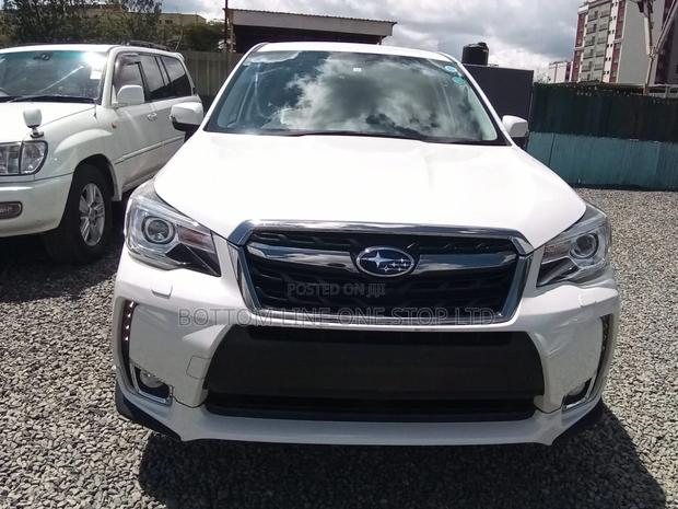 Subaru Forester 2.0XT Touring AWD 2018 White