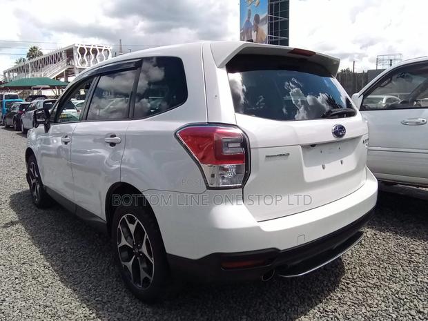 Subaru Forester 2.0XT Touring AWD 2018 White