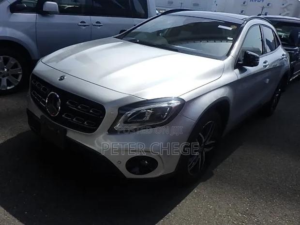 Mercedes-Benz GLA 250 2019 Silver