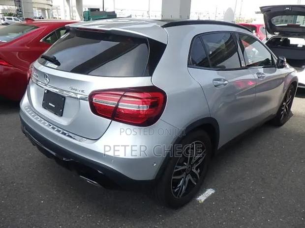 Mercedes-Benz GLA 250 2019 Silver