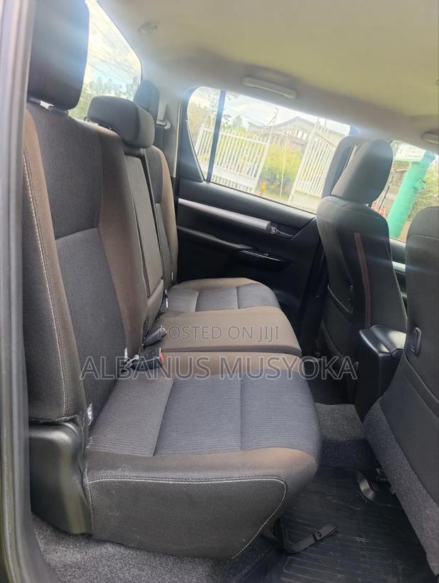 Toyota Hilux 2019 Black