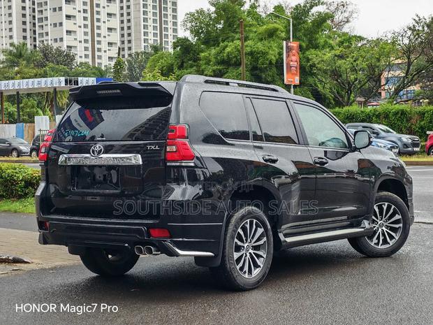 Toyota Land Cruiser Prado 2.7 2021 Black