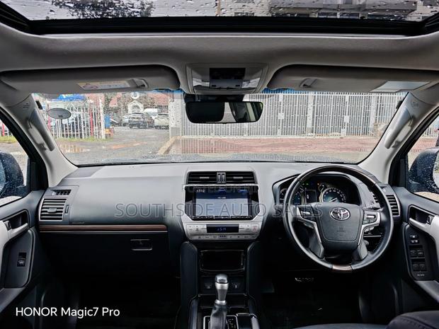 Toyota Land Cruiser Prado 2.7 2021 Black