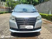 Toyota Noah 2015 Silver for sale