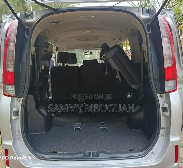 Toyota Noah 2015 Silver