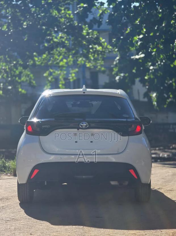 Toyota Yaris 2020 Pearl