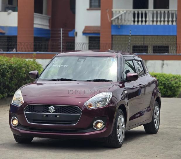 Suzuki Swift 2019 Maroon