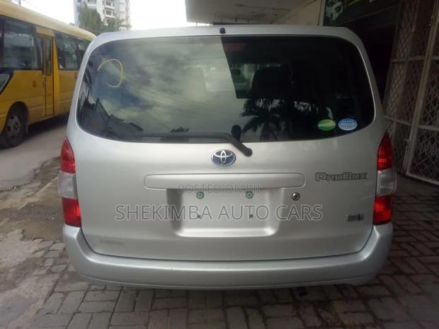 Toyota Probox 1.5 Hybrid F 2020 White