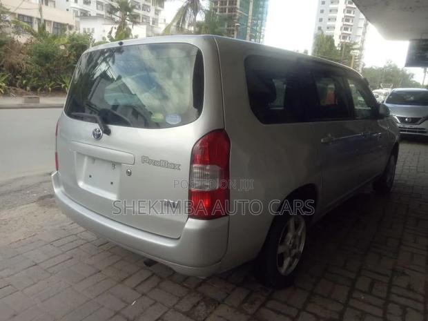 Toyota Probox 1.5 Hybrid F 2020 White