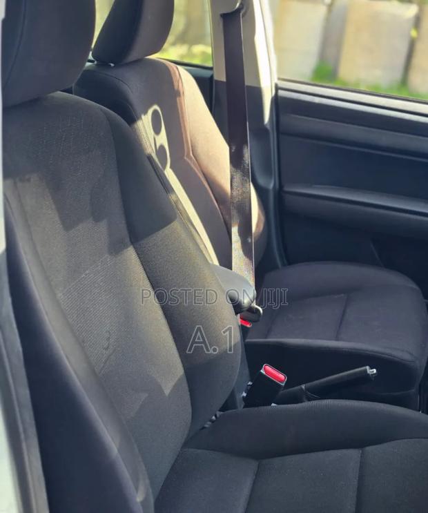 Toyota Axio 1.5 Hybrid G 2WD 2019 Off white