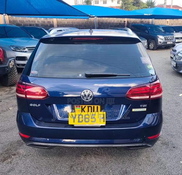 Volkswagen Golf TSI S FWD 2018 Blue