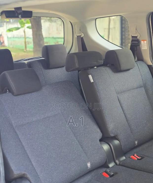 Toyota Sienta 1.5 Hybrid FWD (6-seater) 2019 Pearl
