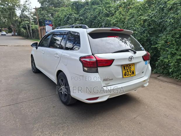 Toyota Corolla Fielder 1.5 Petrol FWD 2015 Off white