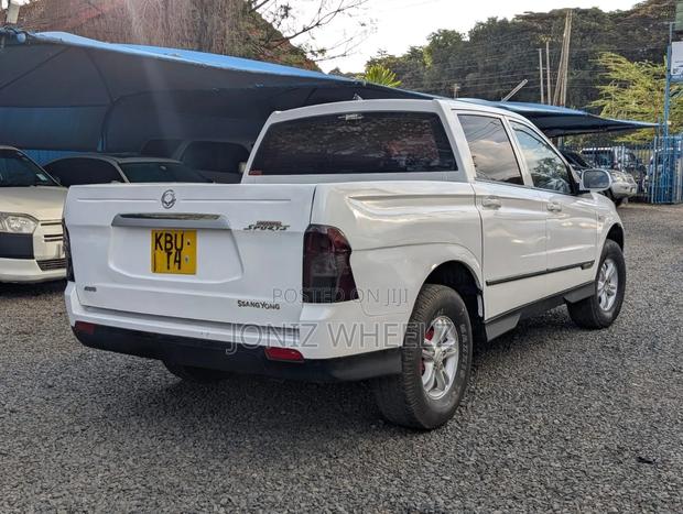 SsangYong Actyon 2012 White