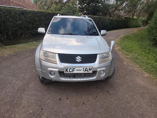 Suzuki Escudo 2008 Silver