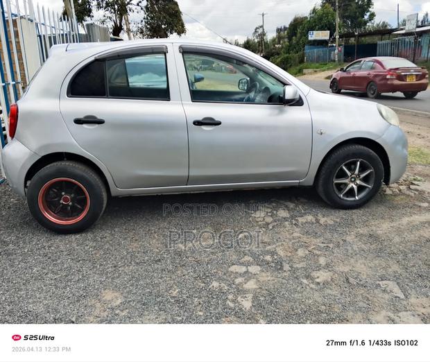 Nissan March 1.2 FWD 2015 Silver