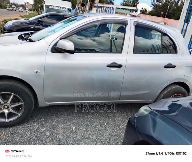 Nissan March 1.2 FWD 2015 Silver