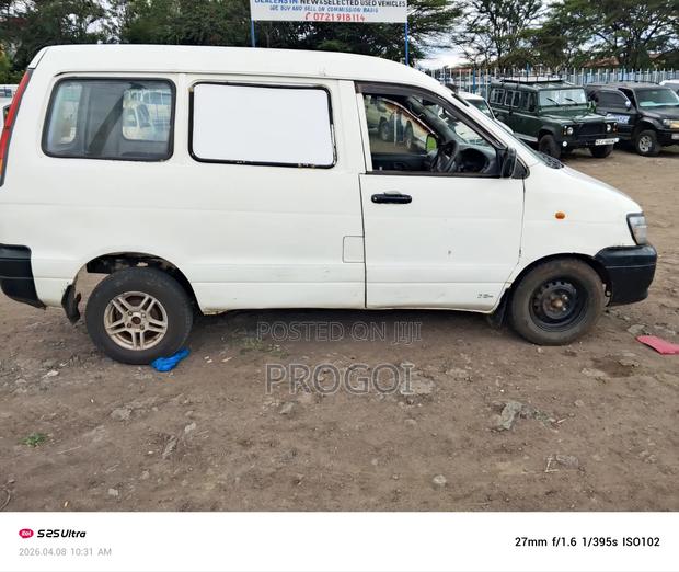 Toyota TownAce 2003 White