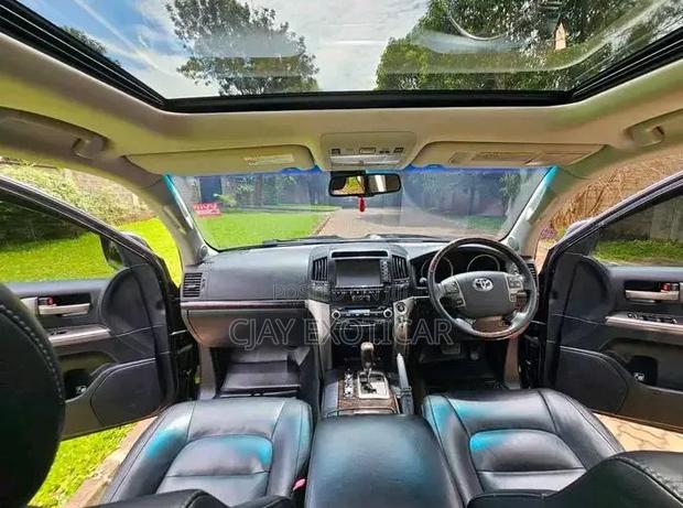 Toyota Land Cruiser 4.6 V8 ZX 2010 Black