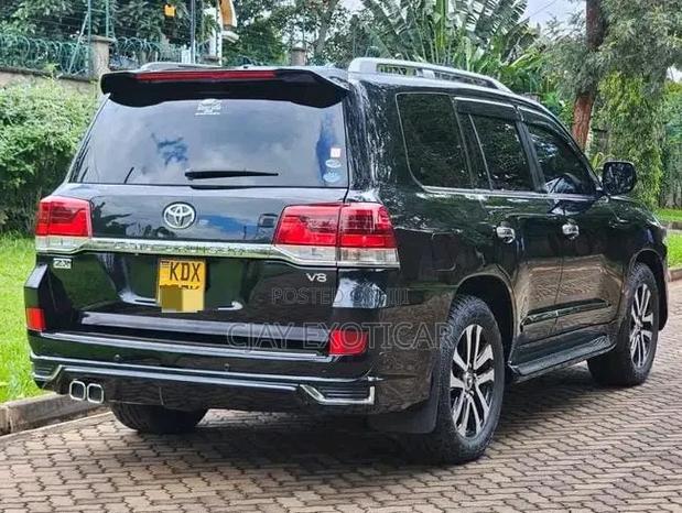 Toyota Land Cruiser 4.6 V8 ZX 2010 Black
