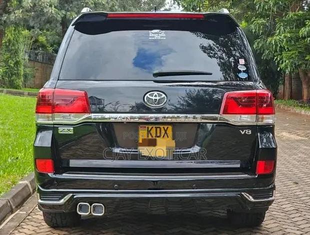 Toyota Land Cruiser 4.6 V8 ZX 2010 Black