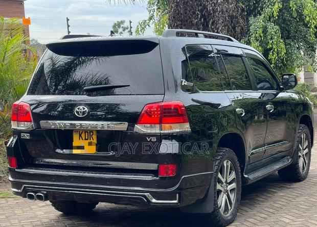 Toyota Land Cruiser 4.6 V8 ZX 2011 Black