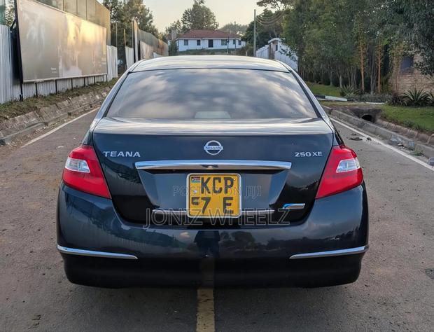 Nissan Teana 2010 Black
