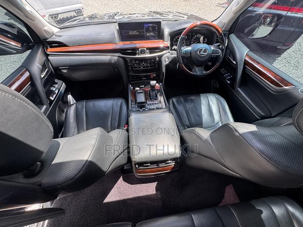 Lexus LX 570 AWD 2016 Black