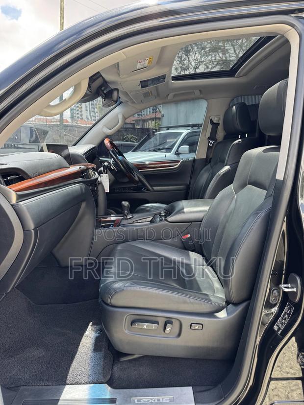 Lexus LX 570 AWD 2016 Black