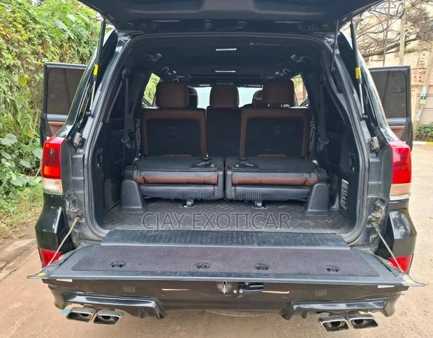 Toyota Land Cruiser 4.6 V8 ZX 2016 Black