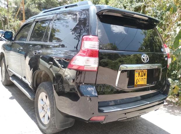 Toyota Land Cruiser Prado 2013 Black