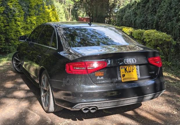 Audi A4 2.0T Premium FWD FrontTrak 2016 Black
